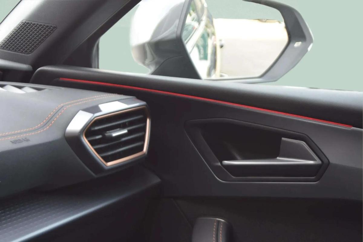 cupra-leon-sportstourer-2025-hibrido-a-gasolina-1498cc
