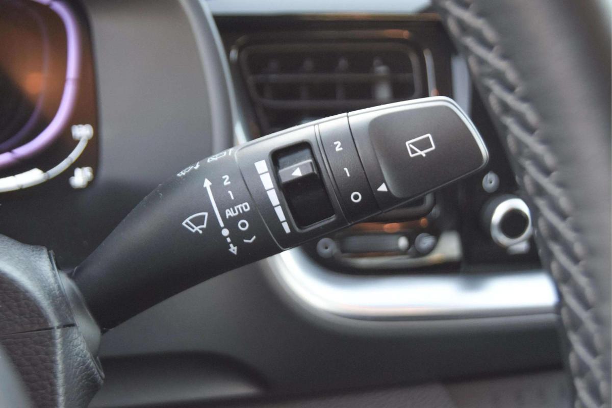 kia-stonic-2025-gasolina-998cc