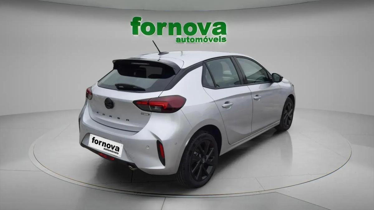 opel-corsa-2025-hibrido-a-gasolina-1199cc
