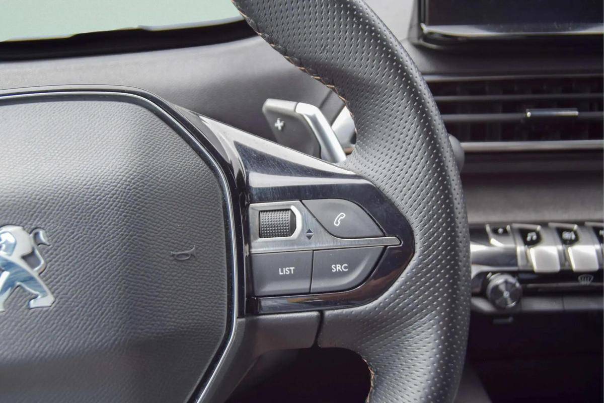 peugeot-3008-2023-hibrido-a-gasolina-1598cc