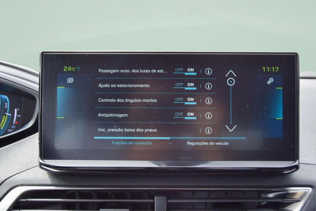 peugeot-3008-2023-hibrido-a-gasolina-1598cc