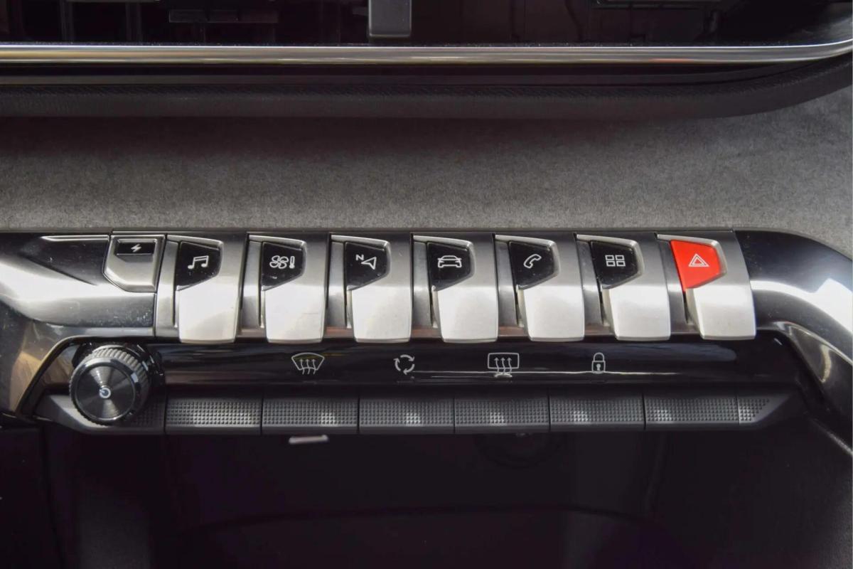 peugeot-3008-2023-hibrido-a-gasolina-1598cc