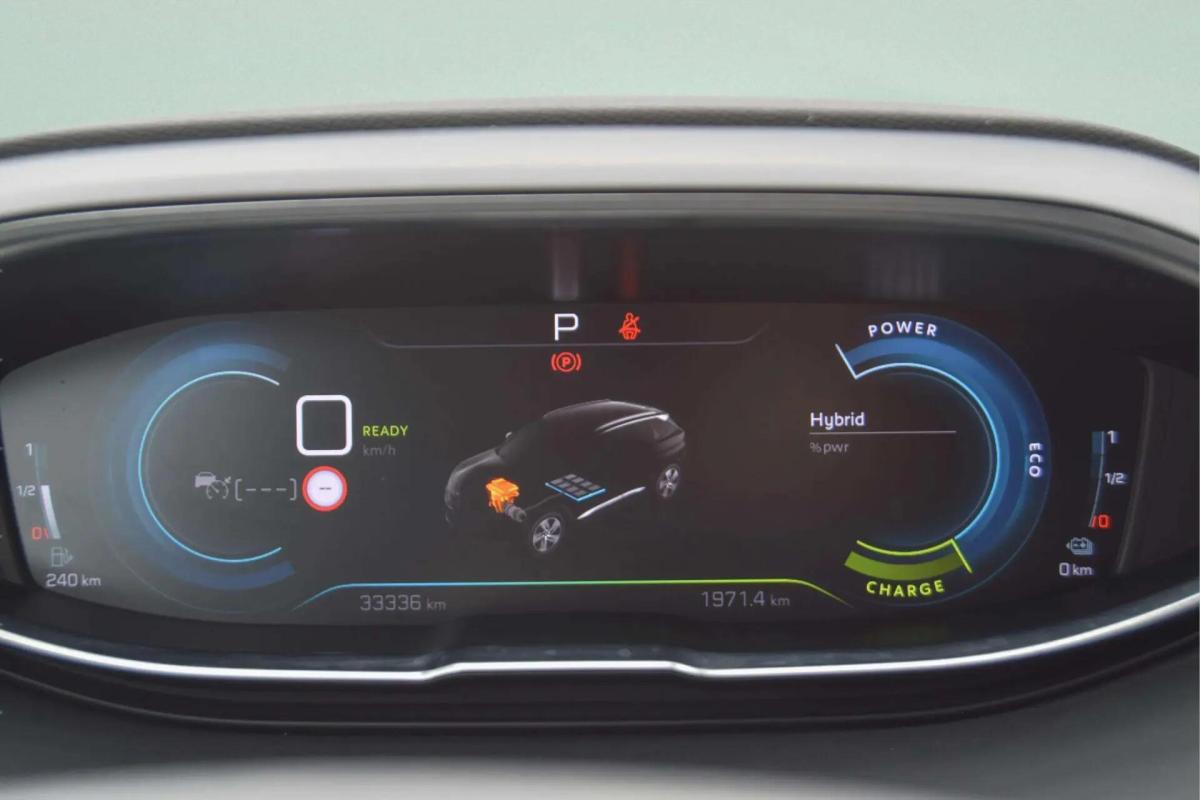peugeot-3008-2023-hibrido-a-gasolina-1598cc