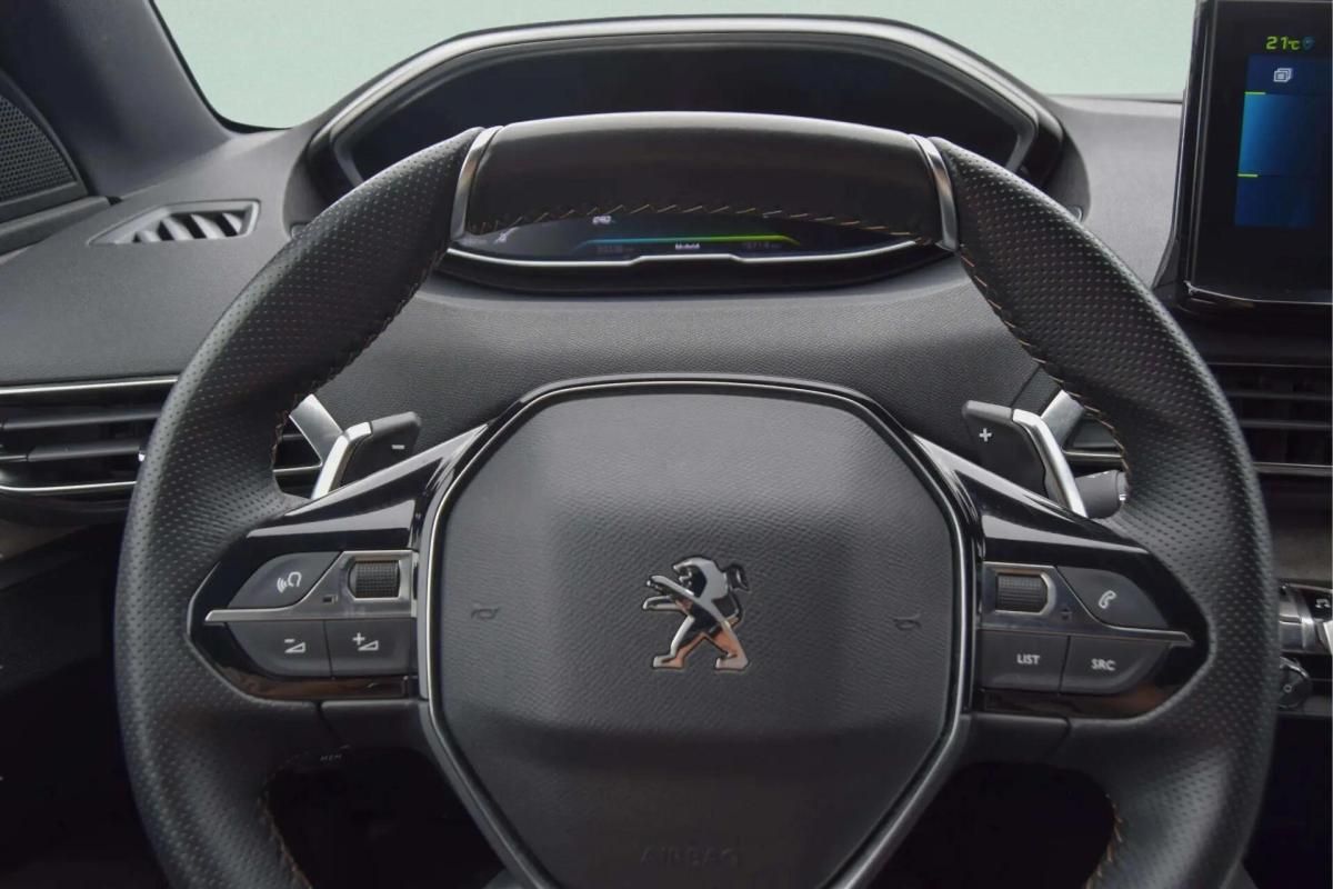 peugeot-3008-2023-hibrido-a-gasolina-1598cc