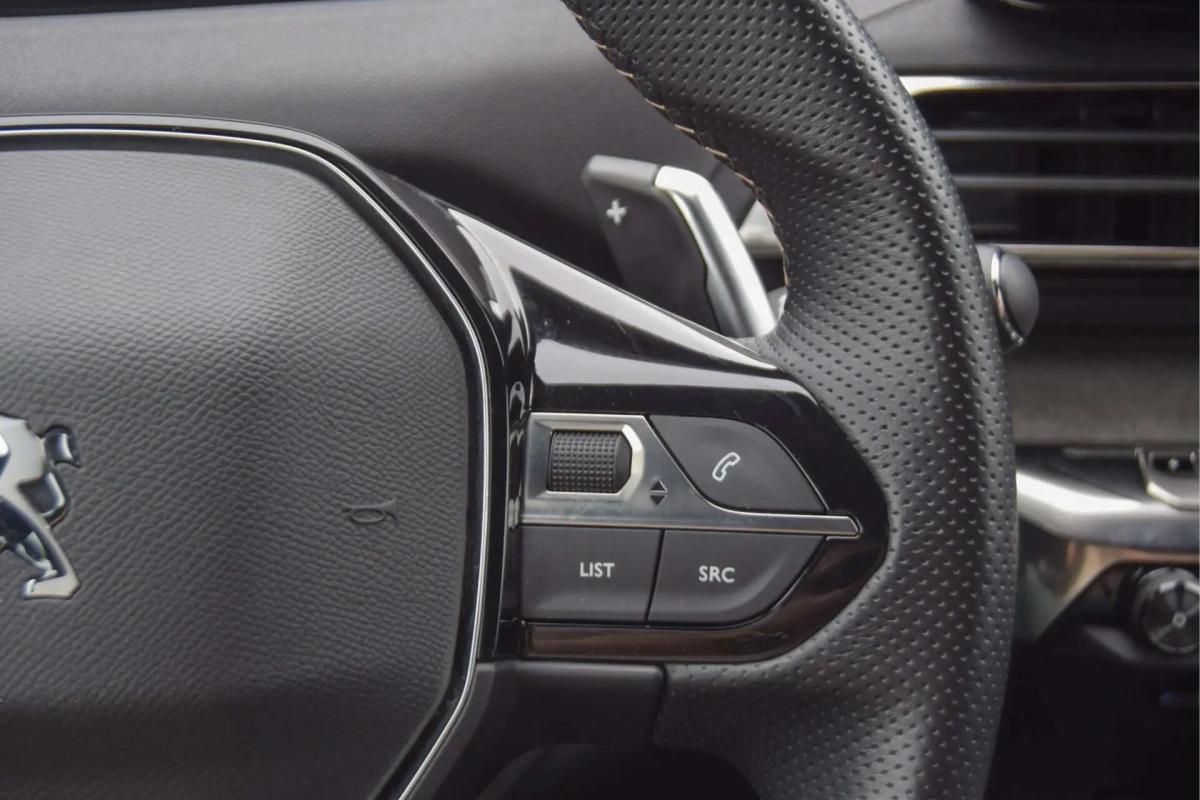 peugeot-3008-2023-hibrido-a-gasolina-1598cc