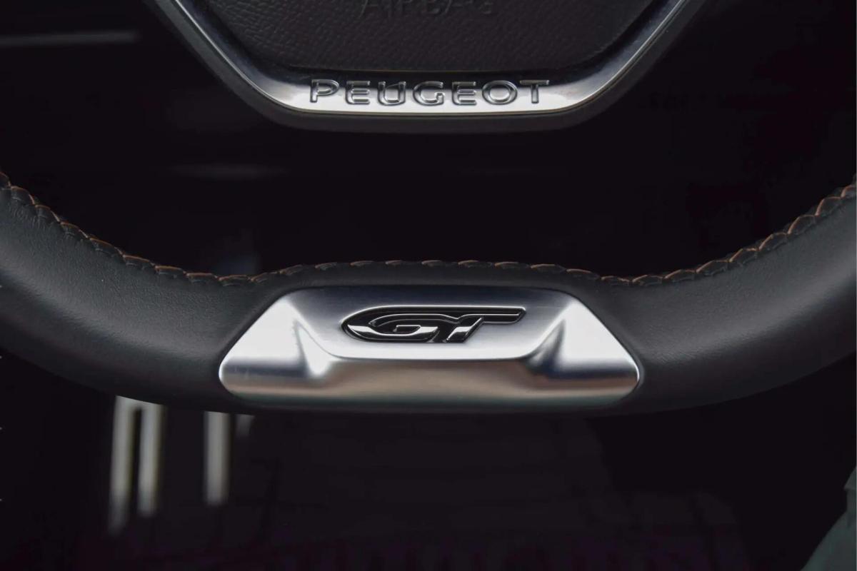 peugeot-3008-2023-hibrido-a-gasolina-1598cc