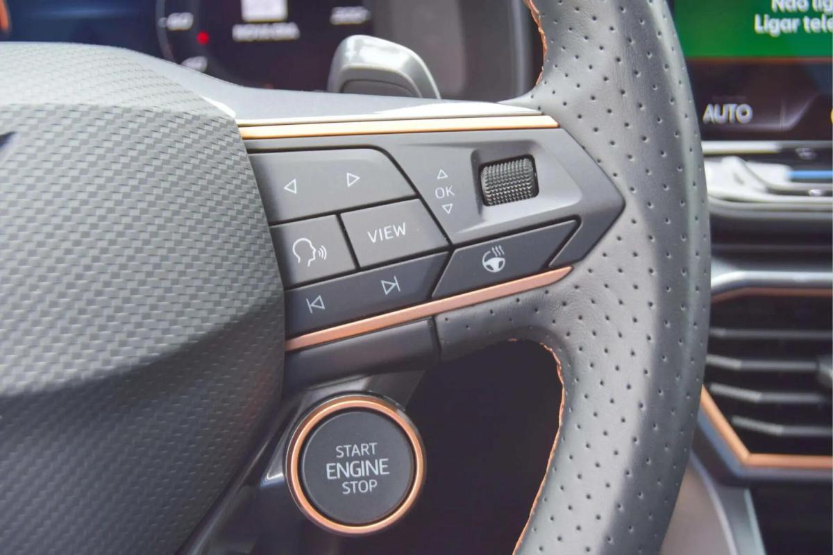 cupra-leon-sportstourer-2025-hibrido-a-gasolina-1498cc