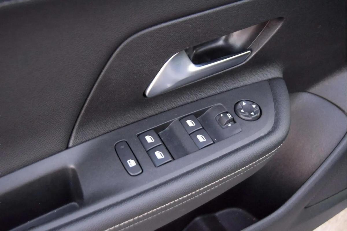 opel-mokka-2025-hibrido-a-gasolina-1199cc