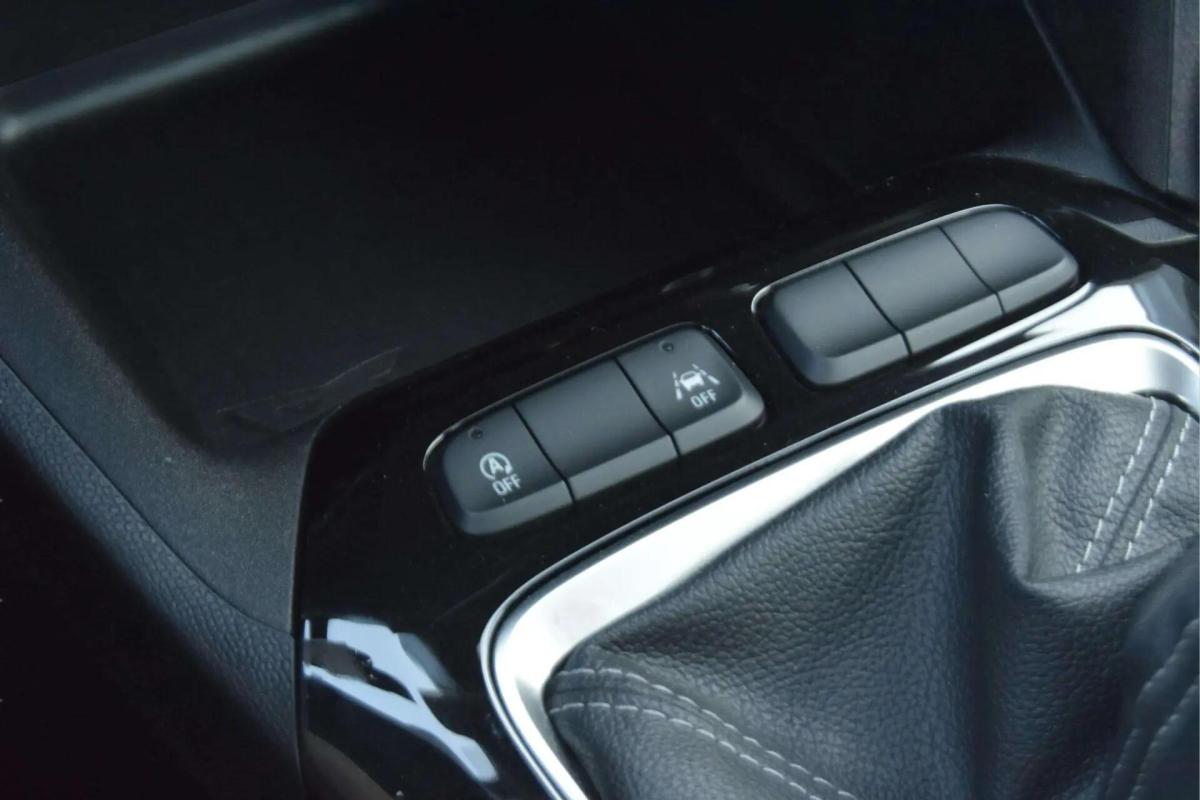 opel-corsa-2024-gasolina-1199cc