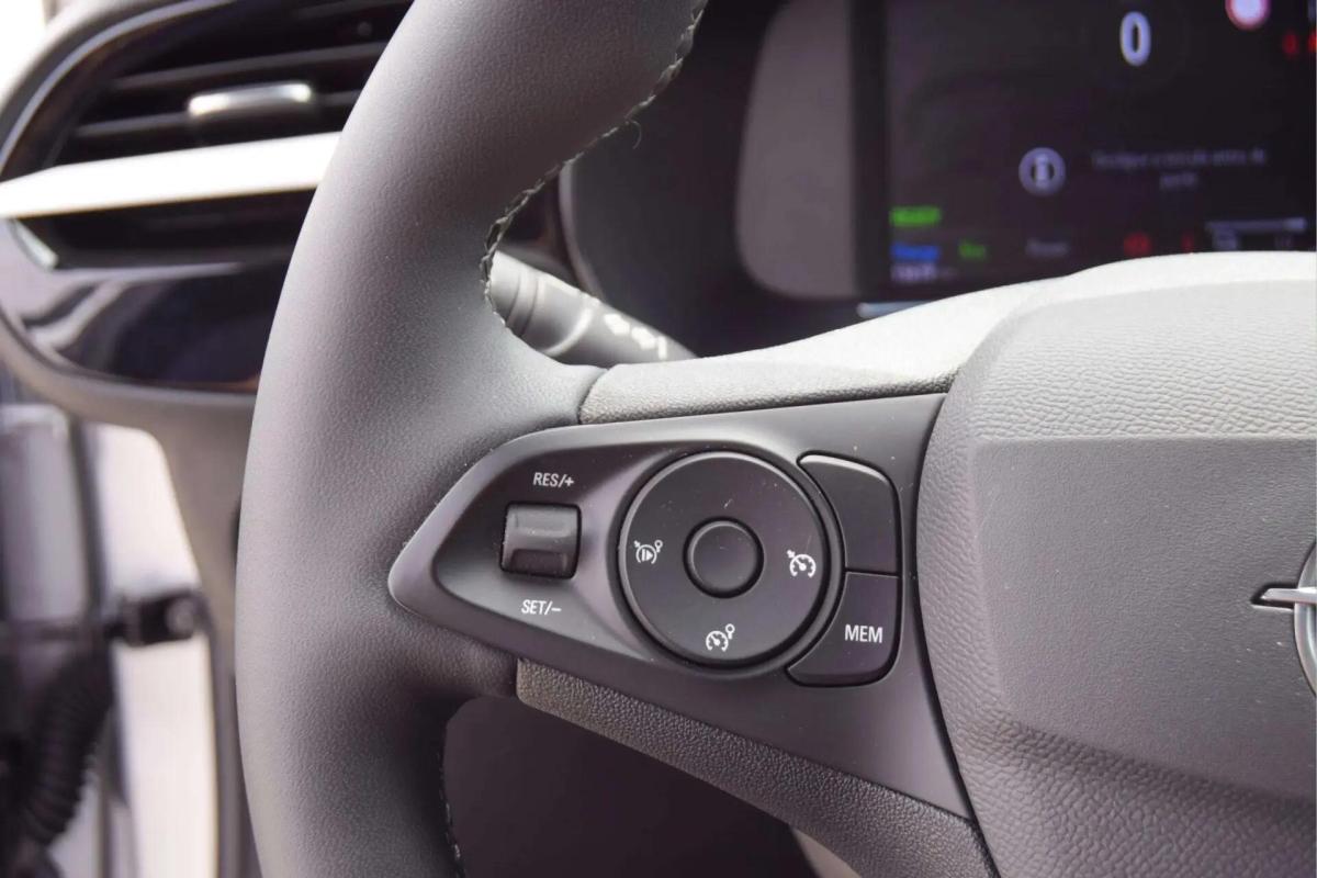 opel-corsa-e-2024-eletrico-0cc