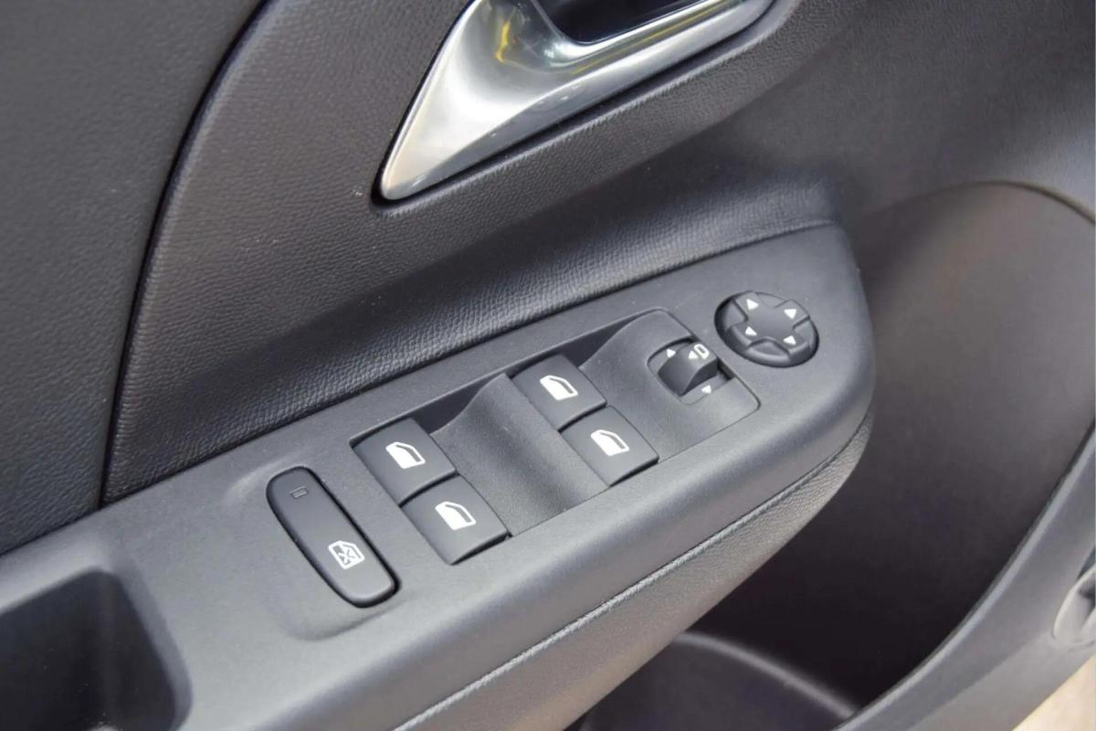 opel-corsa-e-2024-eletrico-0cc