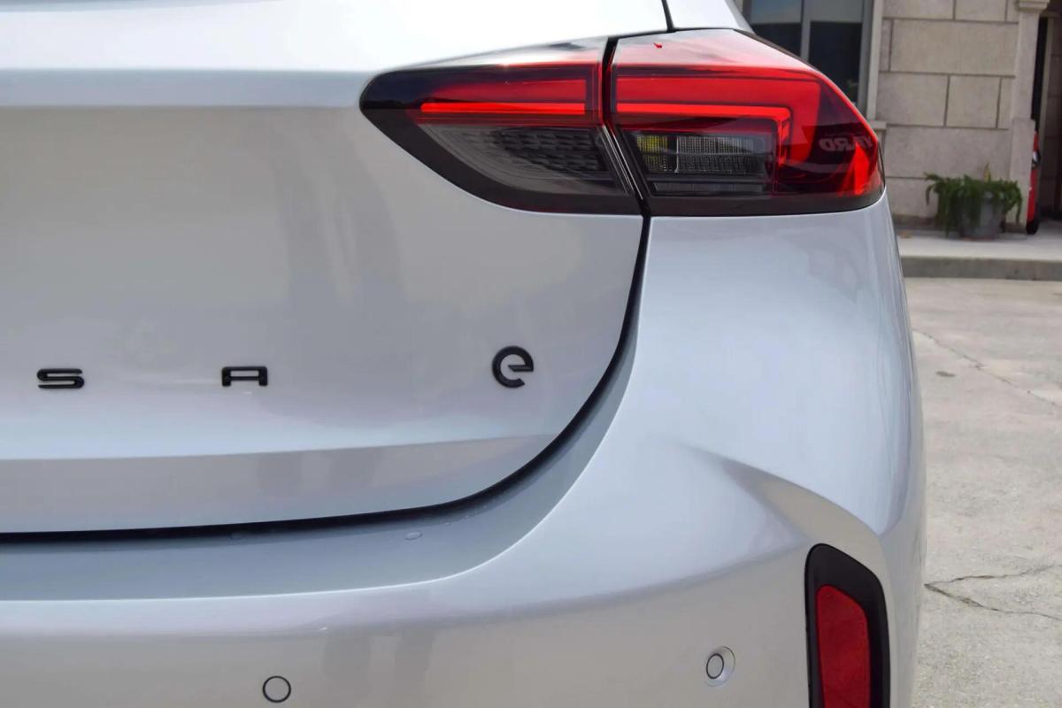 opel-corsa-e-2024-eletrico-0cc