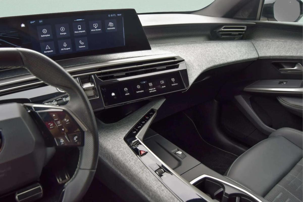 peugeot-e-3008-2025-eletrico-0cc