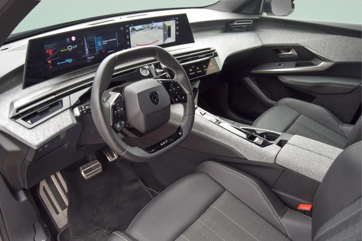 peugeot-e-3008-2025-eletrico-0cc