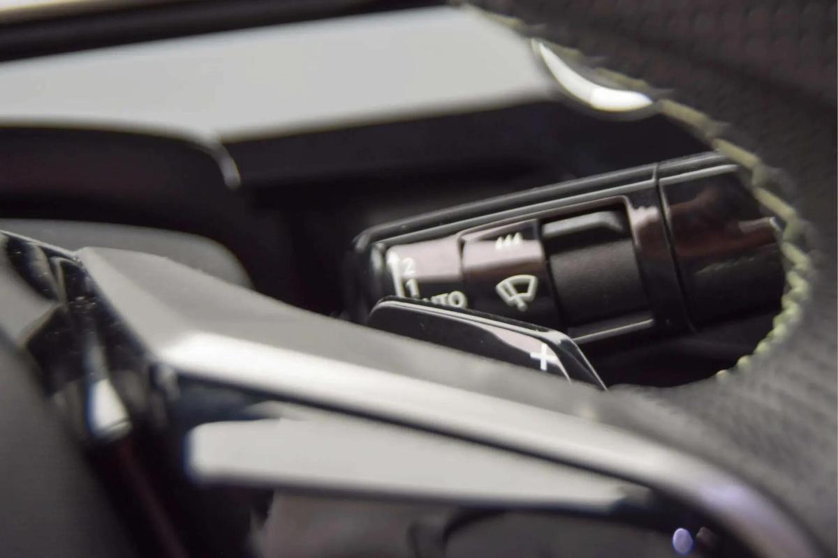 peugeot-e-3008-2025-eletrico-0cc