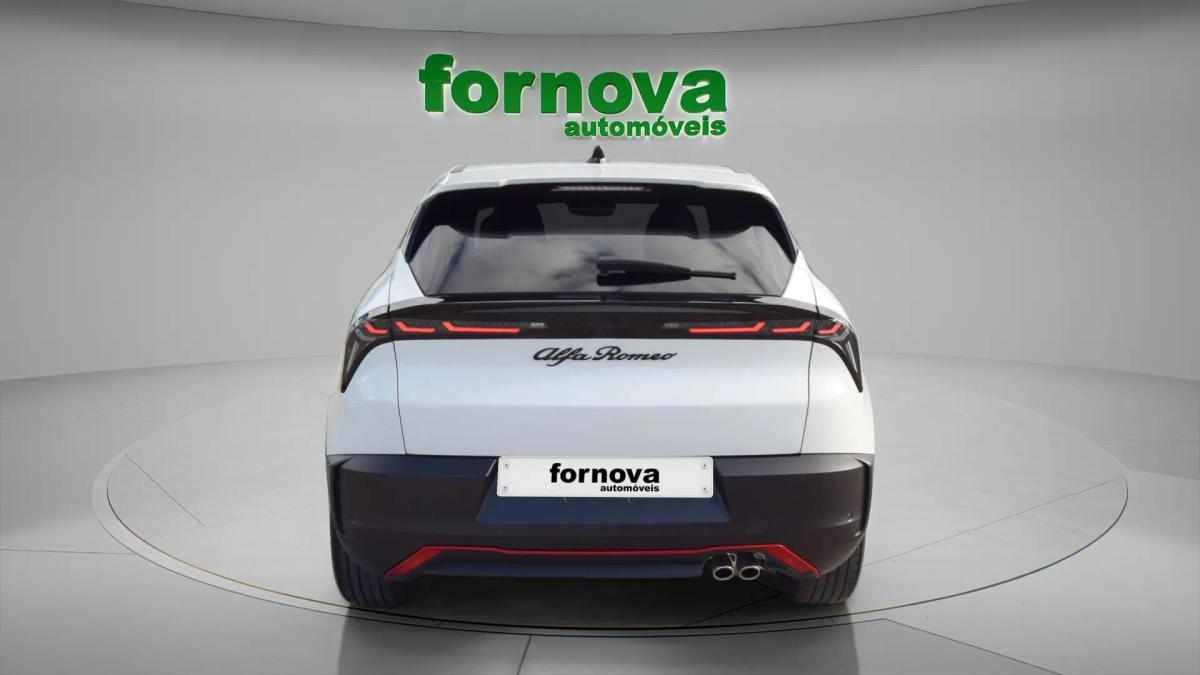 alfa-romeo-junior-ibrida-1-2-q4-edct-2025-gasolina-1199cc