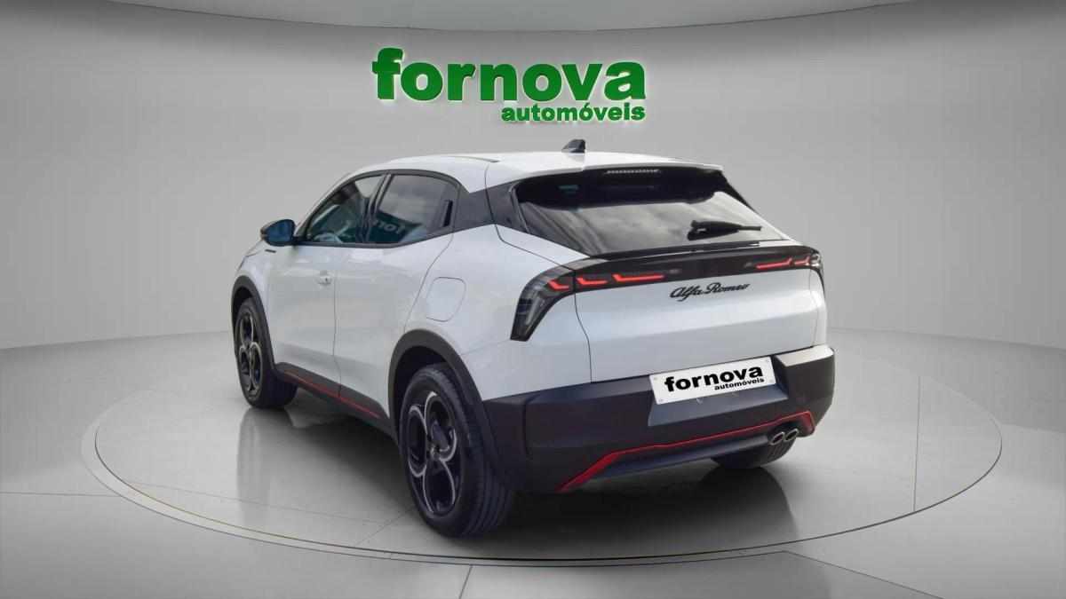 alfa-romeo-junior-ibrida-1-2-q4-edct-2025-gasolina-1199cc