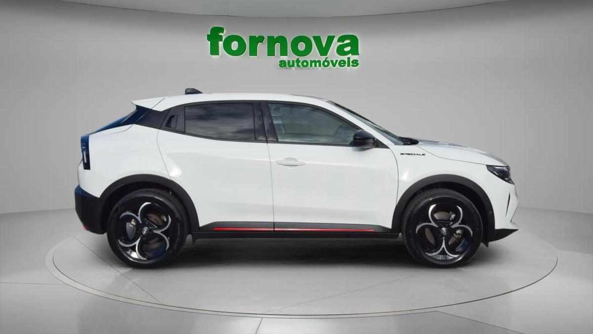 alfa-romeo-junior-ibrida-1-2-q4-edct-2025-gasolina-1199cc