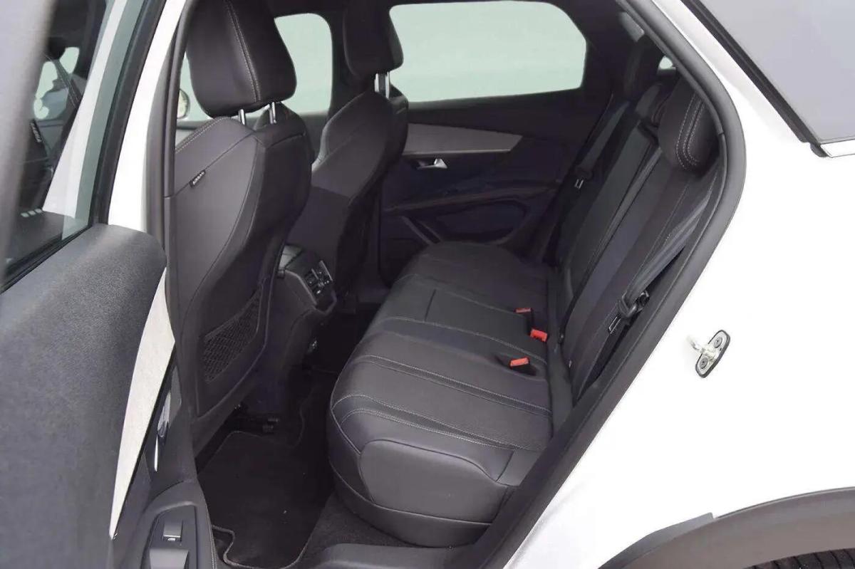 peugeot-3008-2023-hibrido-a-gasolina-1598cc