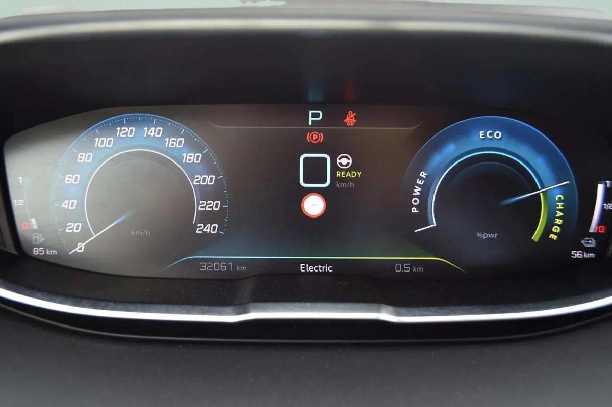 peugeot-3008-2023-hibrido-a-gasolina-1598cc