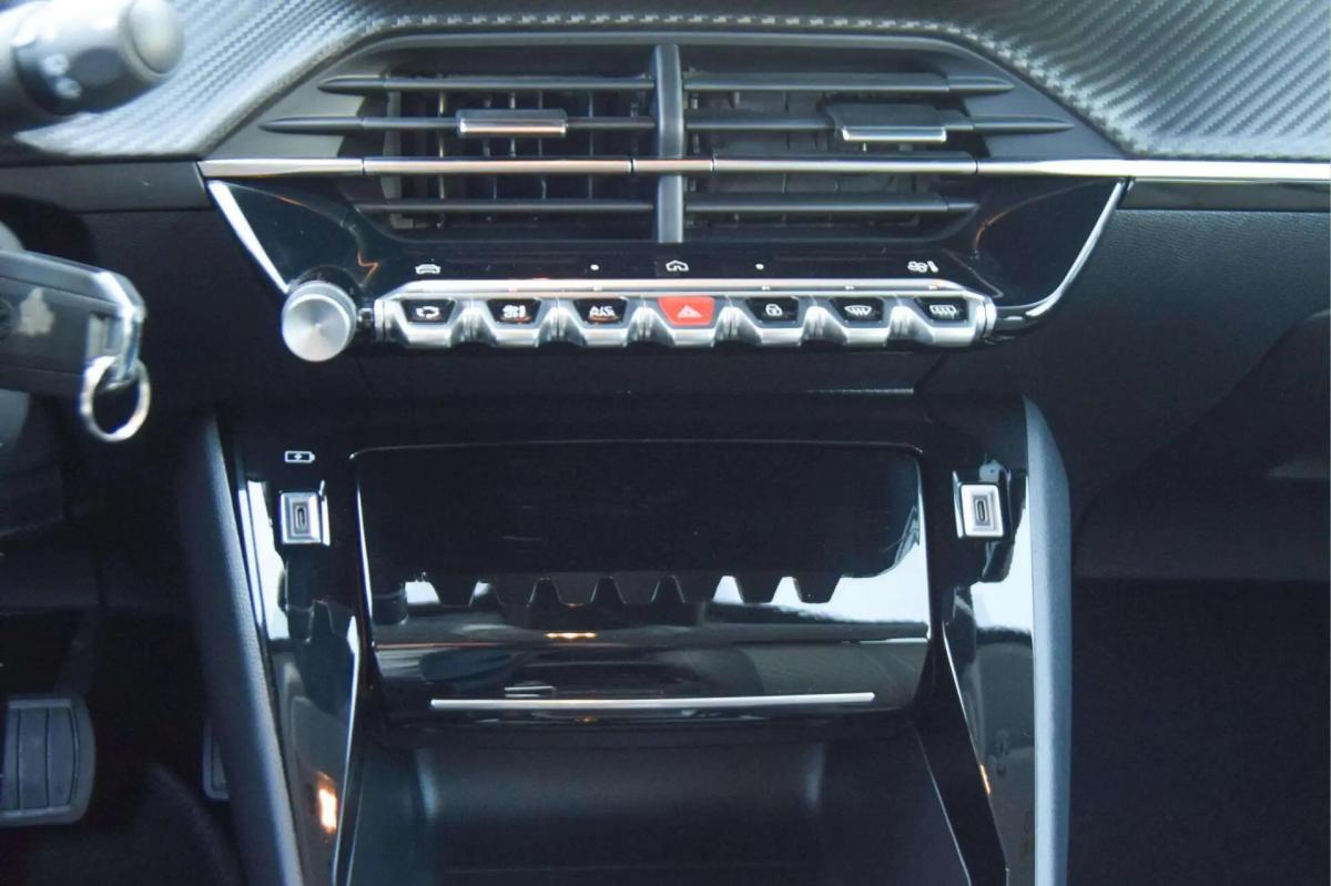 peugeot-208-2025-gasolina-1199cc