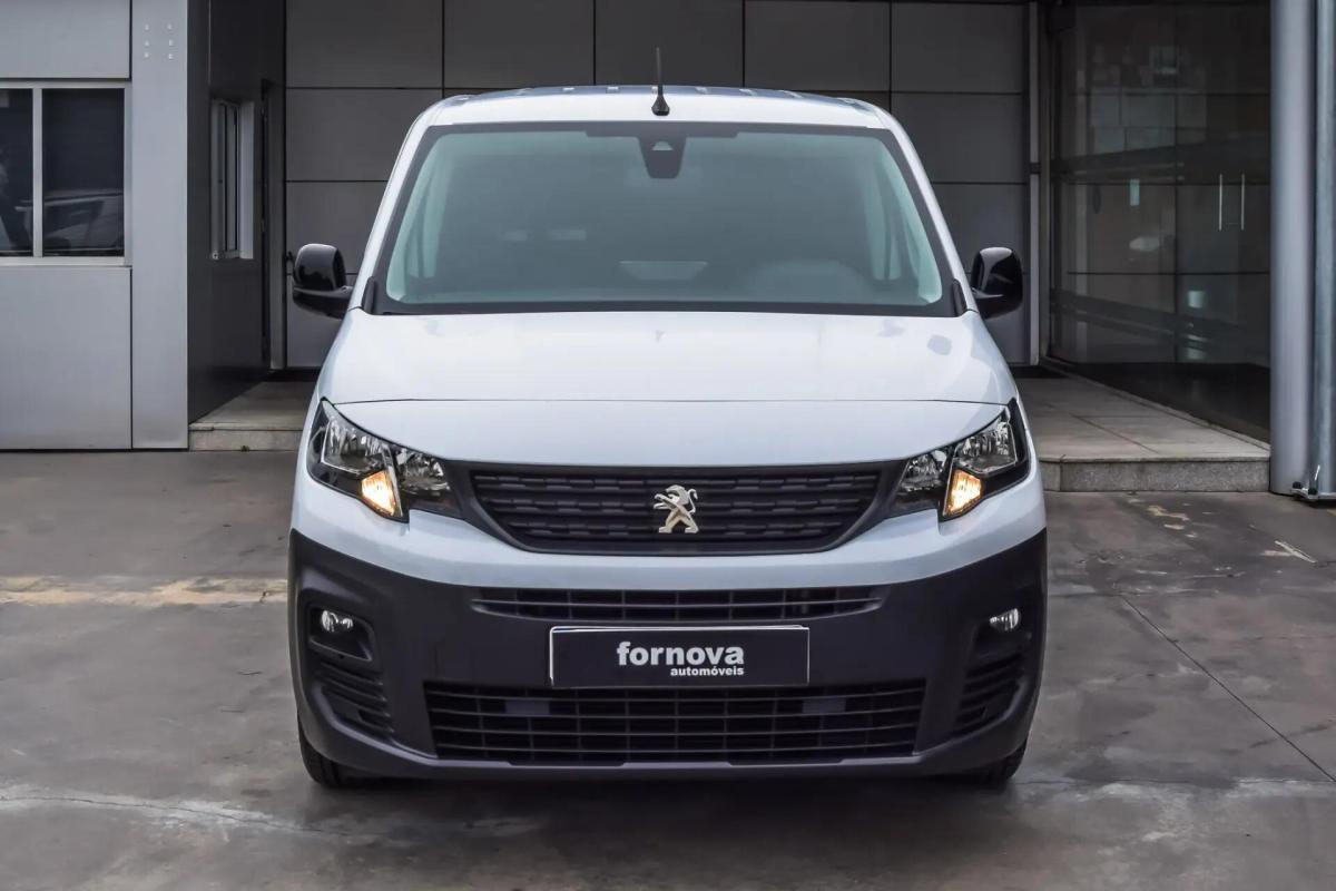 peugeot-partner-2023-diesel-1499cc
