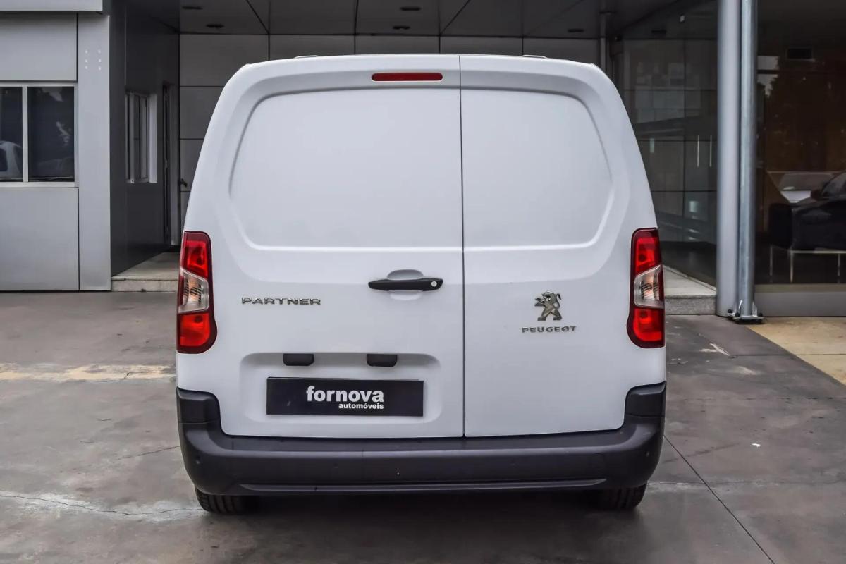 peugeot-partner-2023-diesel-1499cc