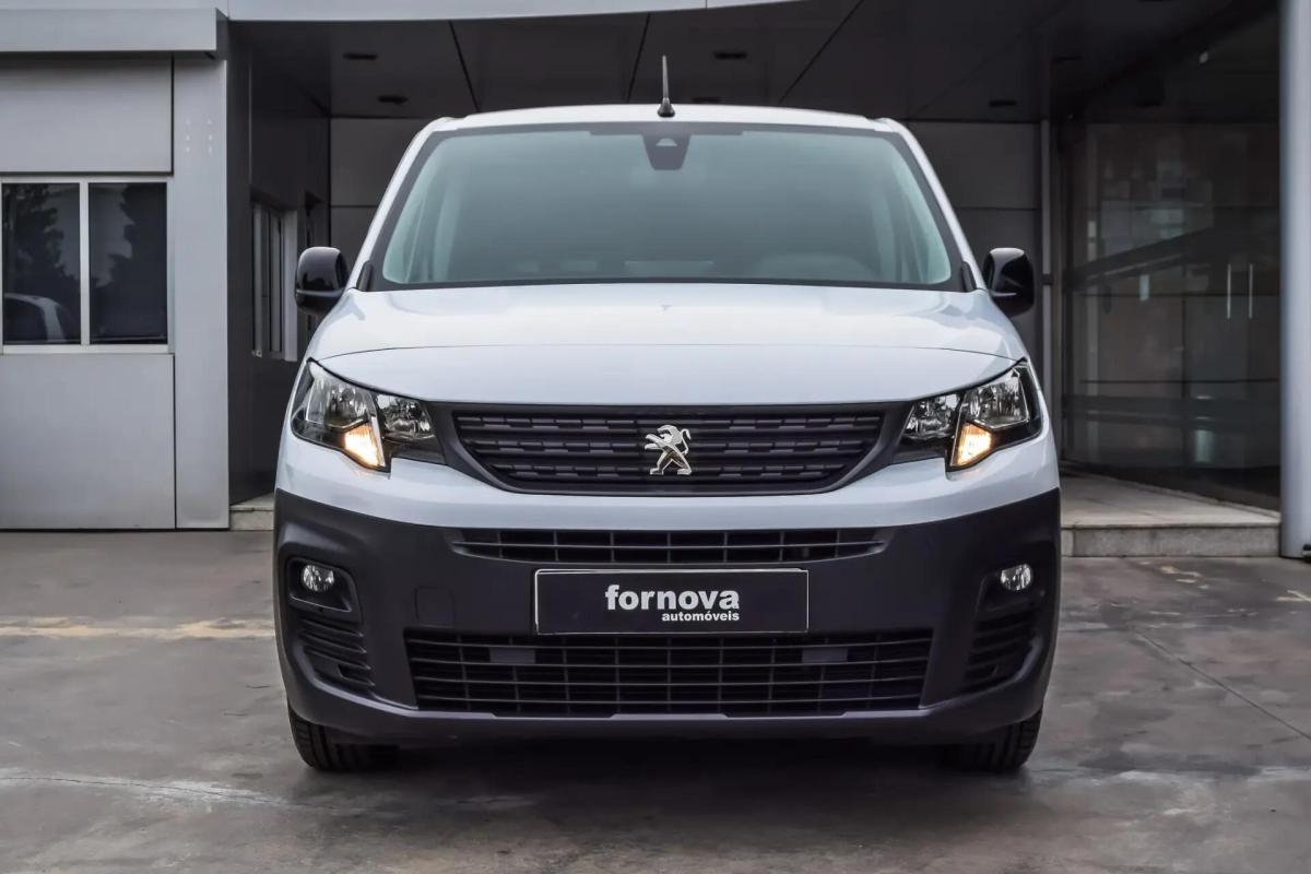peugeot-partner-2023-diesel-1499cc