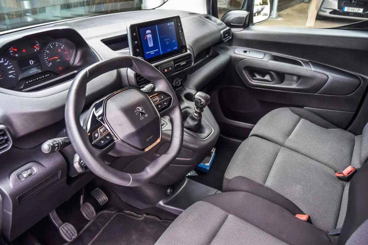 peugeot-partner-2023-diesel-1499cc