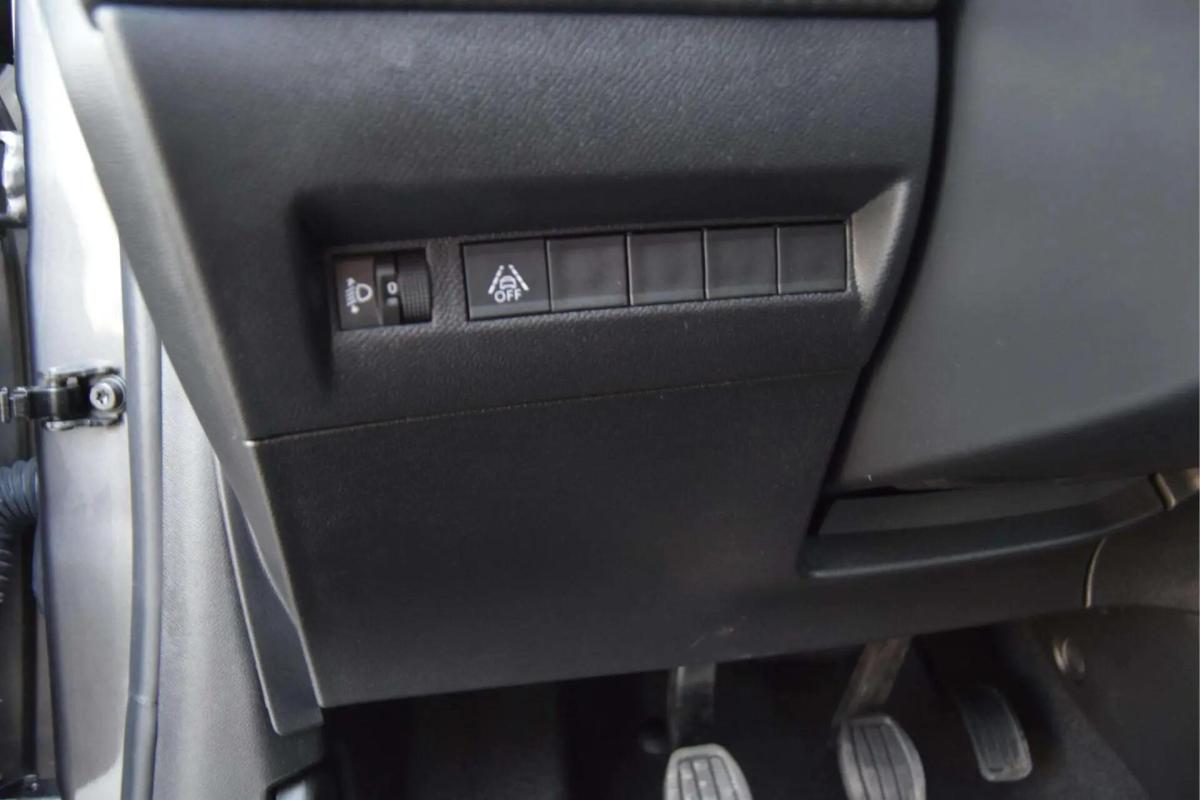 peugeot-208-2023-gasolina-1199cc