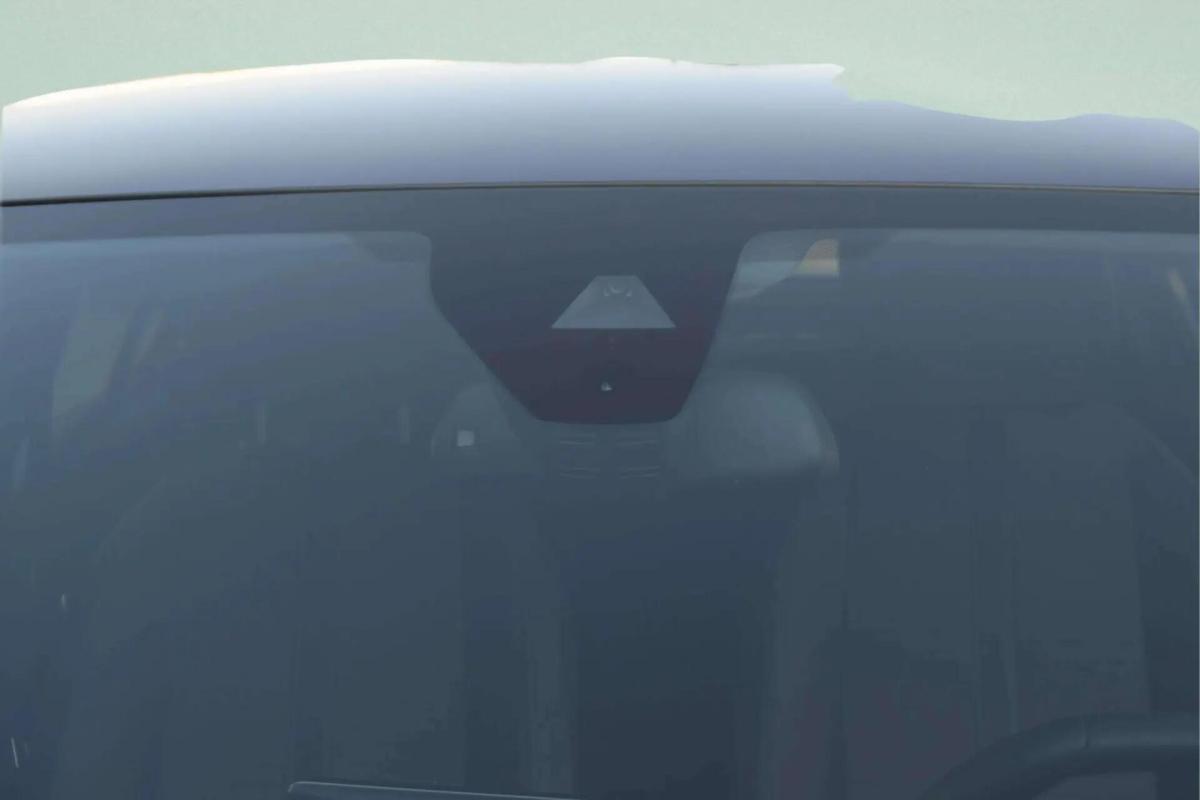 peugeot-208-2023-gasolina-1199cc