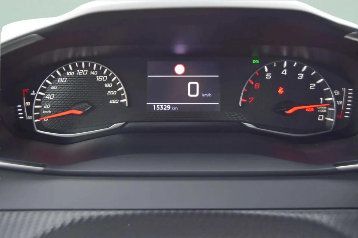 peugeot-2008-2025-gasolina-1199cc