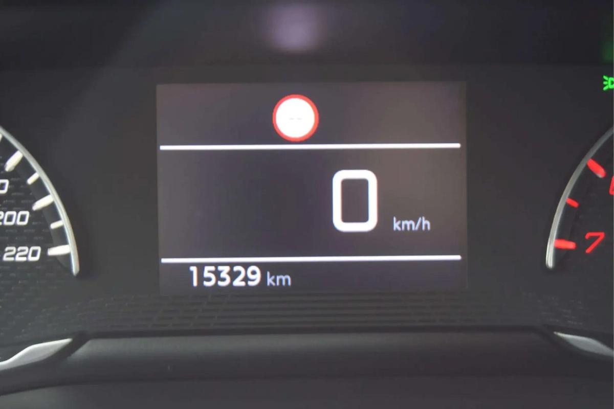 peugeot-2008-2025-gasolina-1199cc