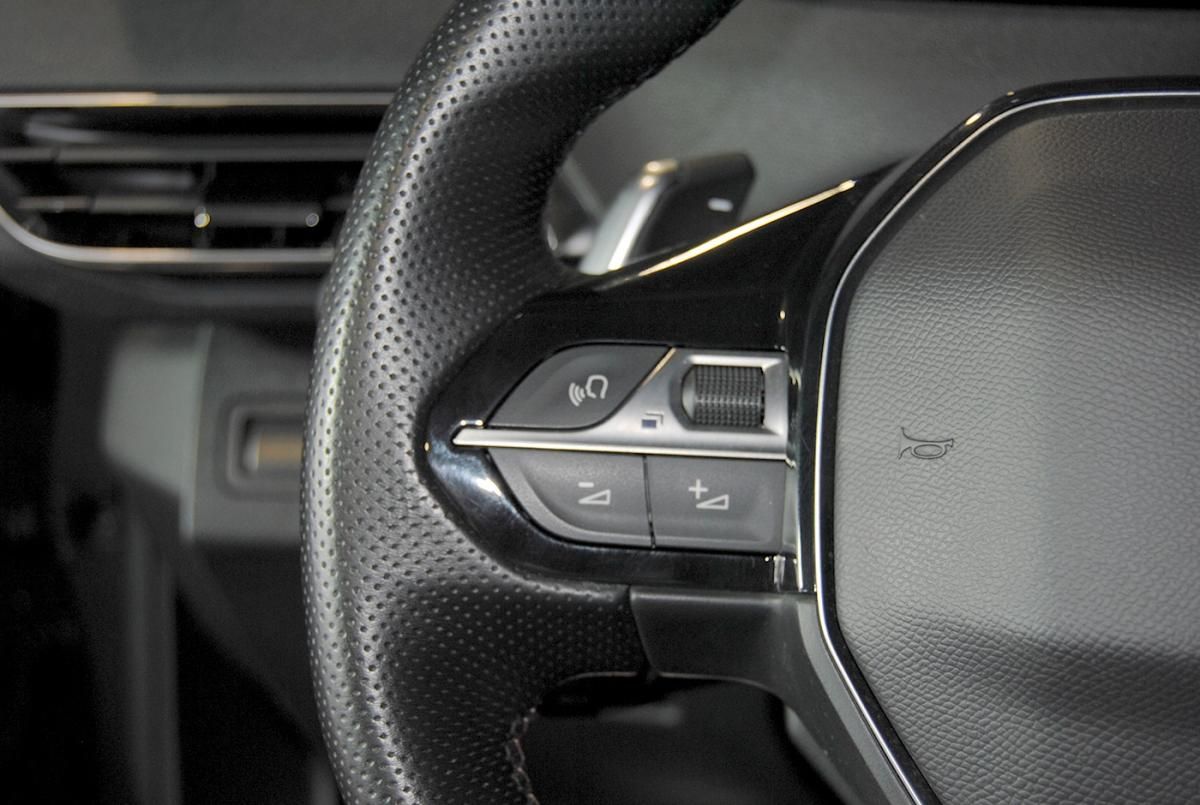 peugeot-3008-2023-gasolina-1598cc