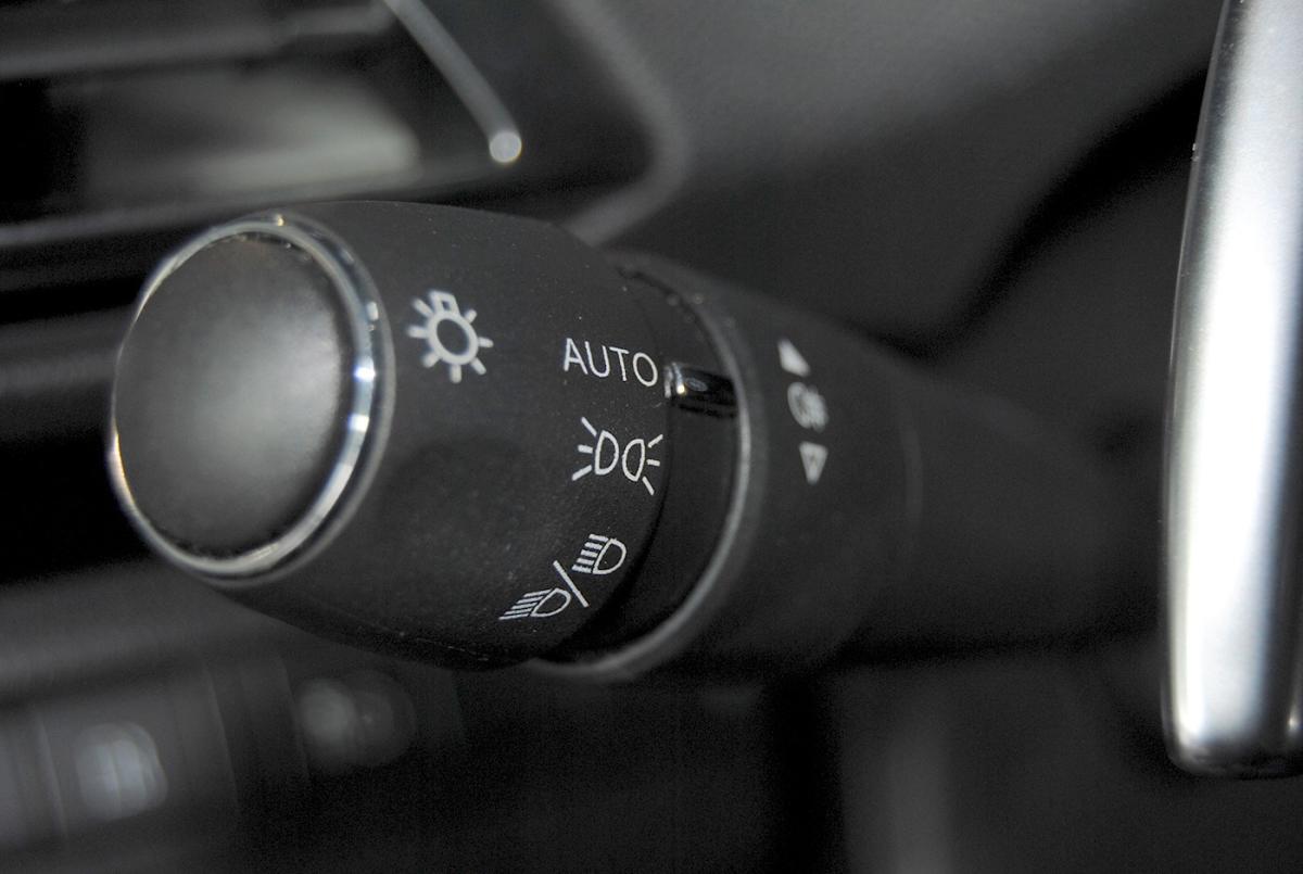 peugeot-3008-2023-gasolina-1598cc