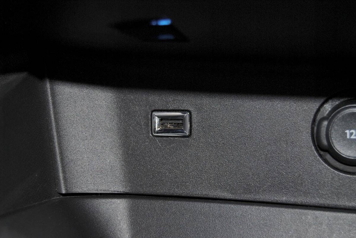 peugeot-3008-2023-gasolina-1598cc