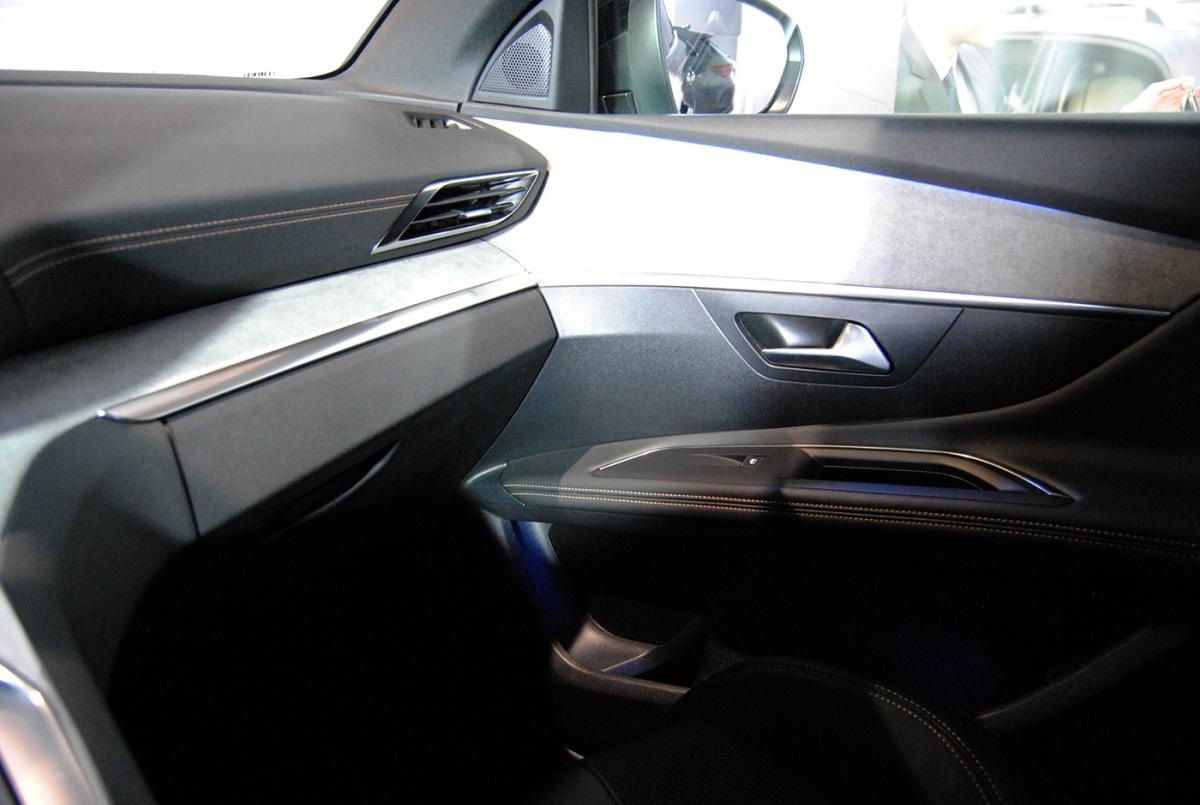 peugeot-3008-2023-gasolina-1598cc