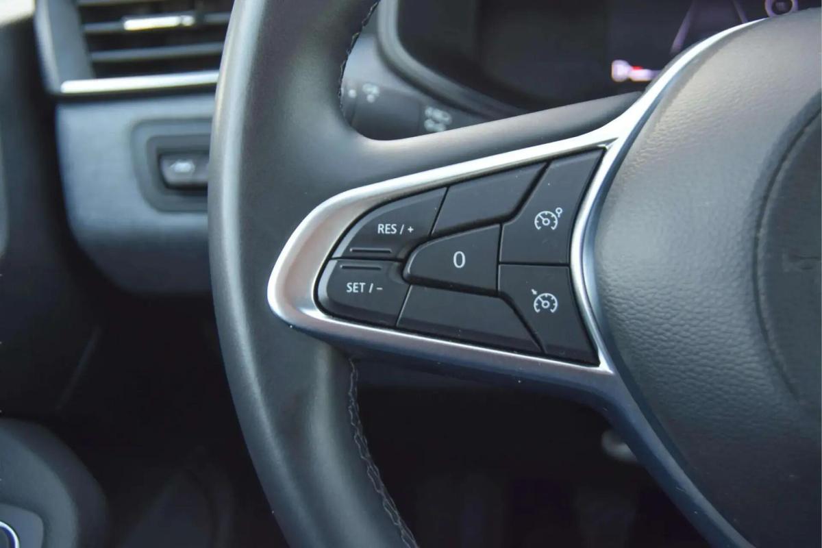 mitsubishi-colt-2024-gasolina-999cc