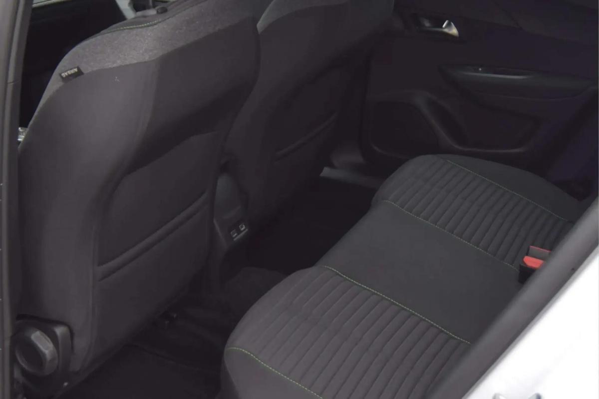peugeot-e-2008-2024-eletrico-0cc