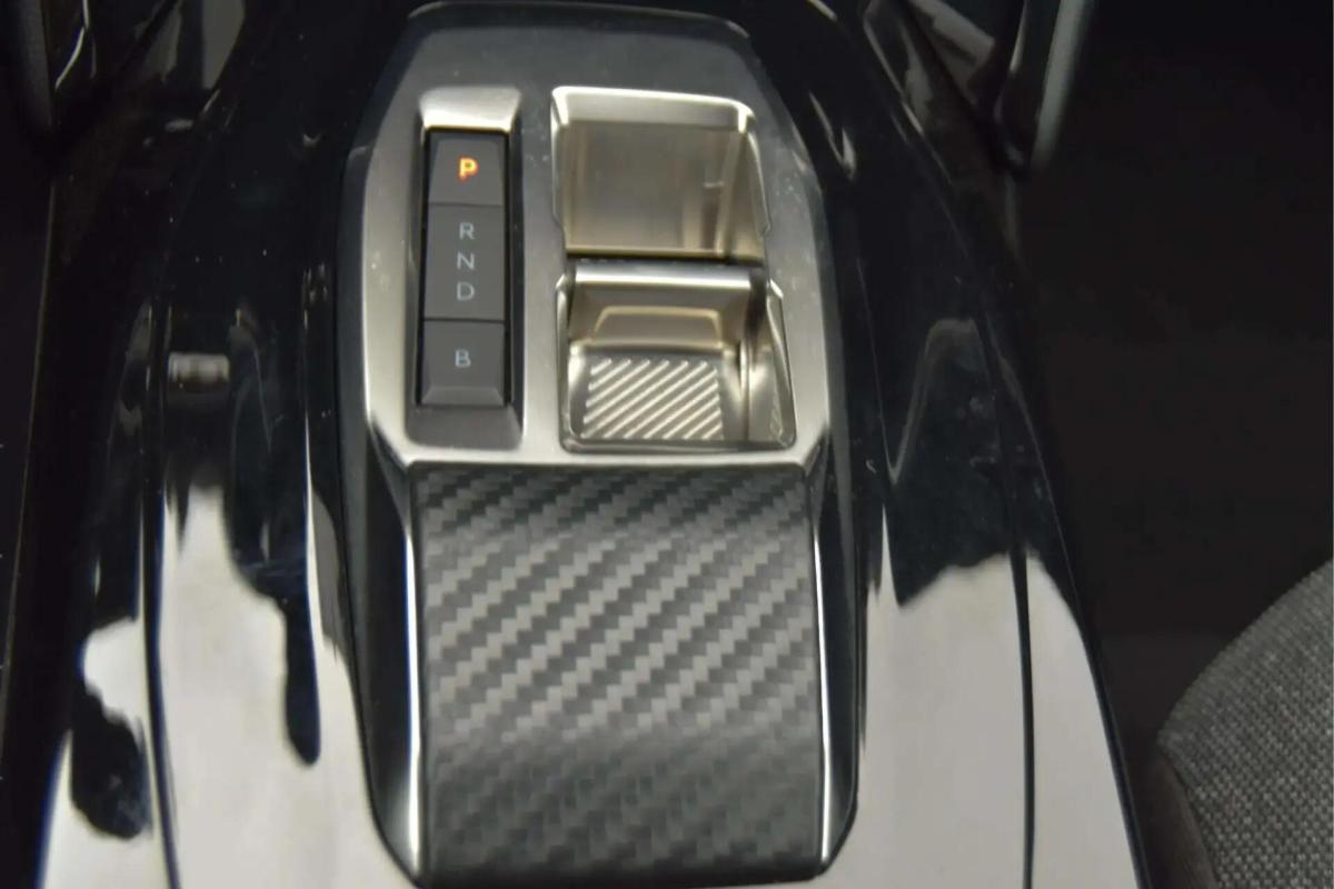 peugeot-e-2008-2024-eletrico-0cc