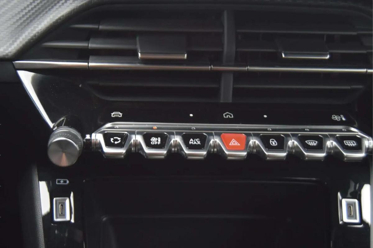 peugeot-e-2008-2024-eletrico-0cc