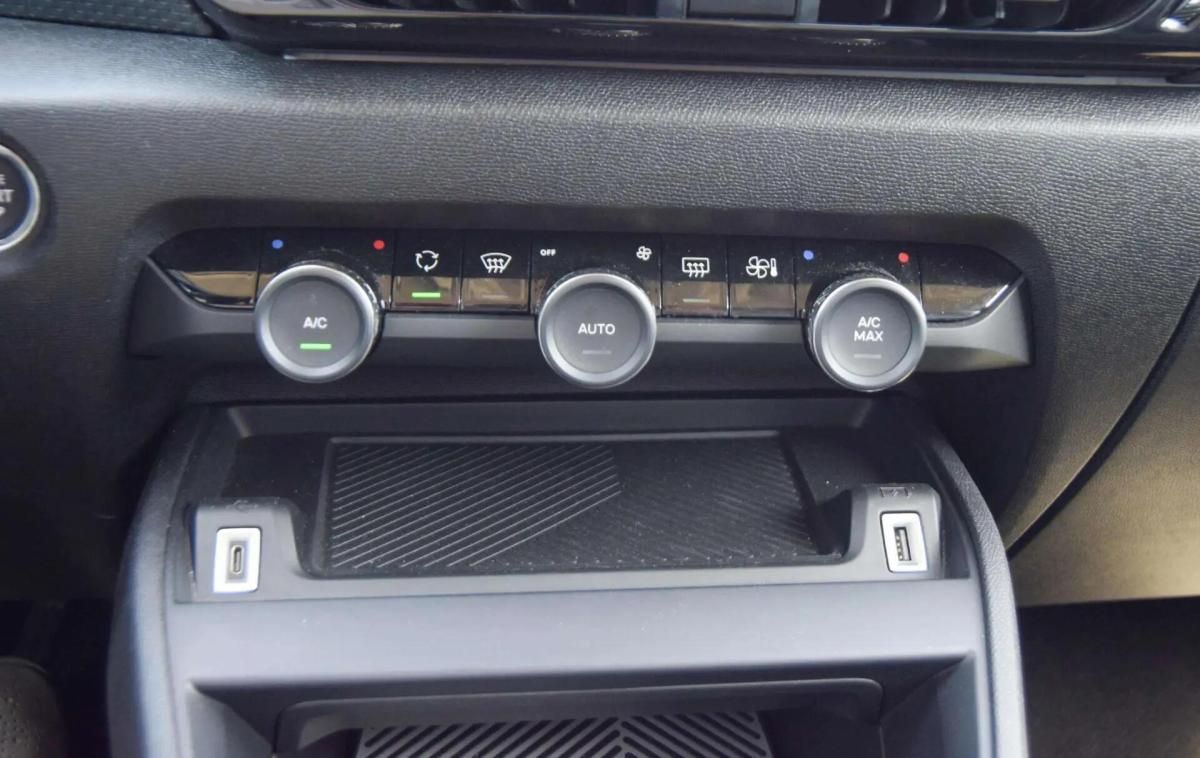 citroen-e-c4-2025-eletrico-0cc