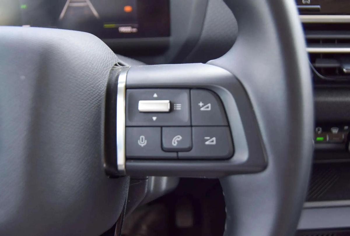 citroen-e-c4-2025-eletrico-0cc