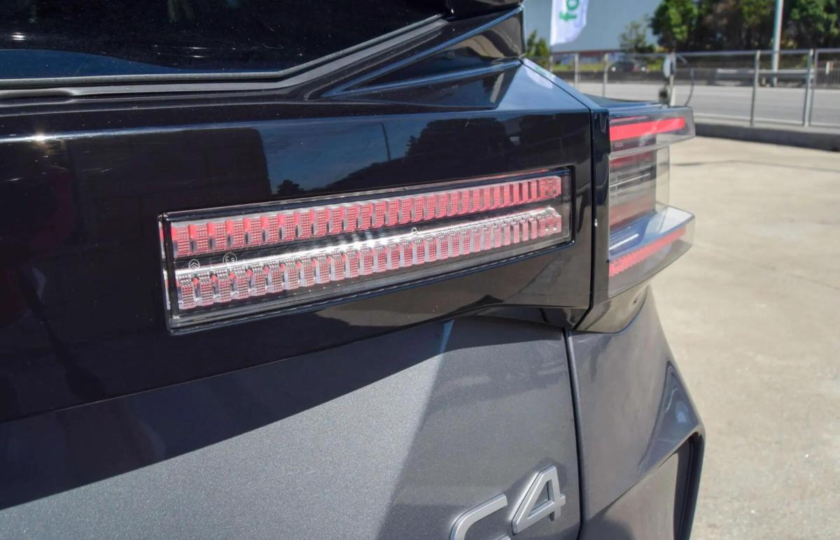 citroen-e-c4-2025-eletrico-0cc