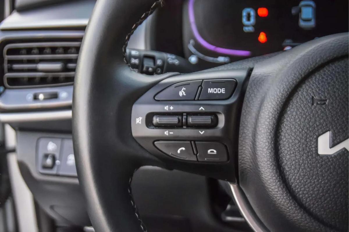 kia-stonic-2025-gasolina-998cc