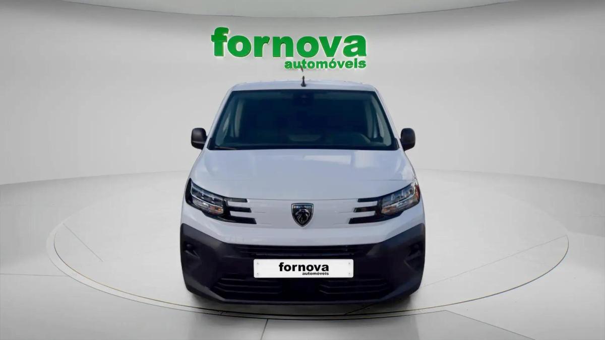 peugeot-partner-2025-diesel-1499cc