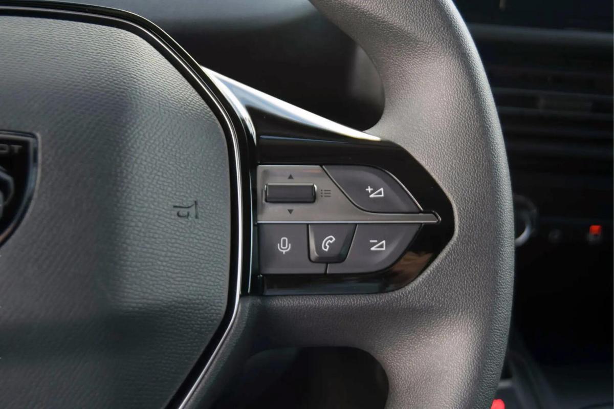 peugeot-partner-2025-diesel-1499cc