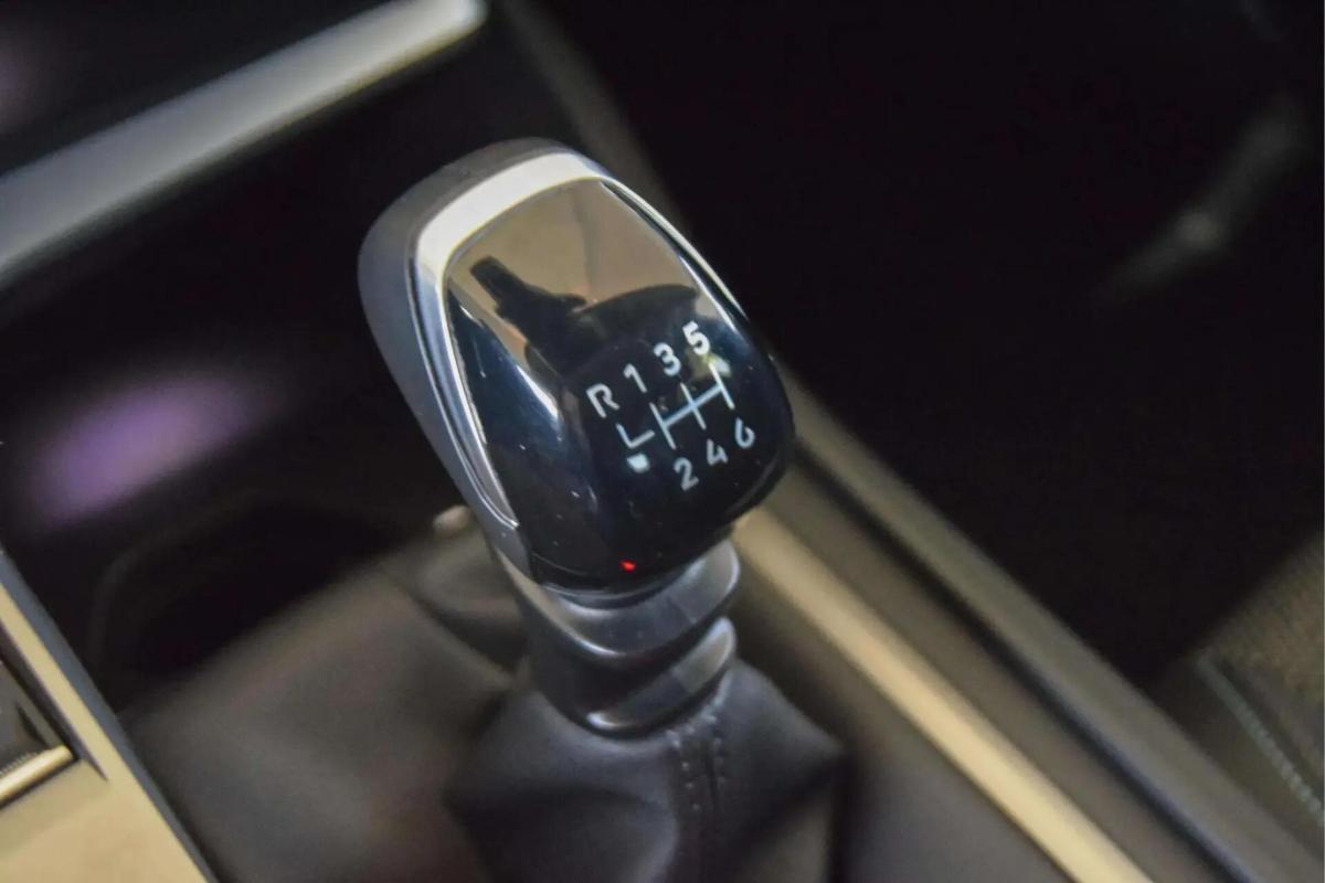 peugeot-308-2024-gasolina-1199cc