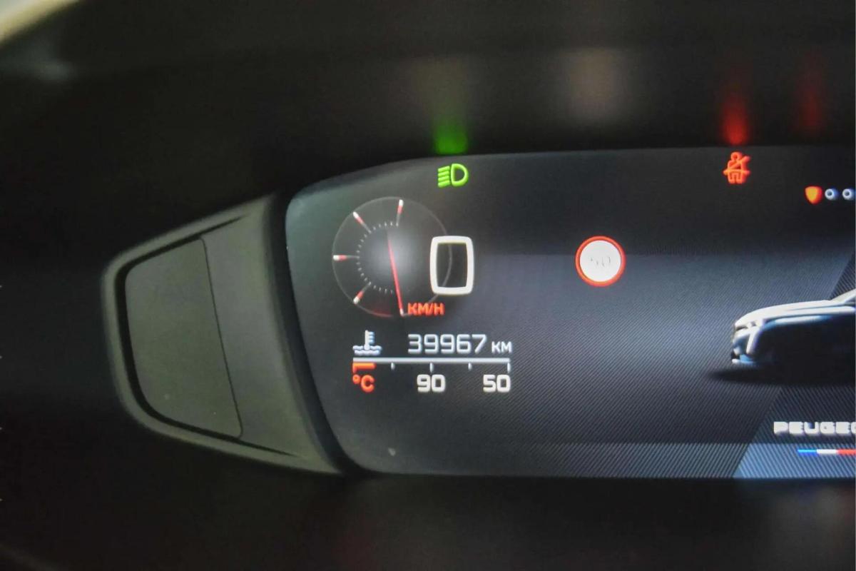 peugeot-308-2024-gasolina-1199cc