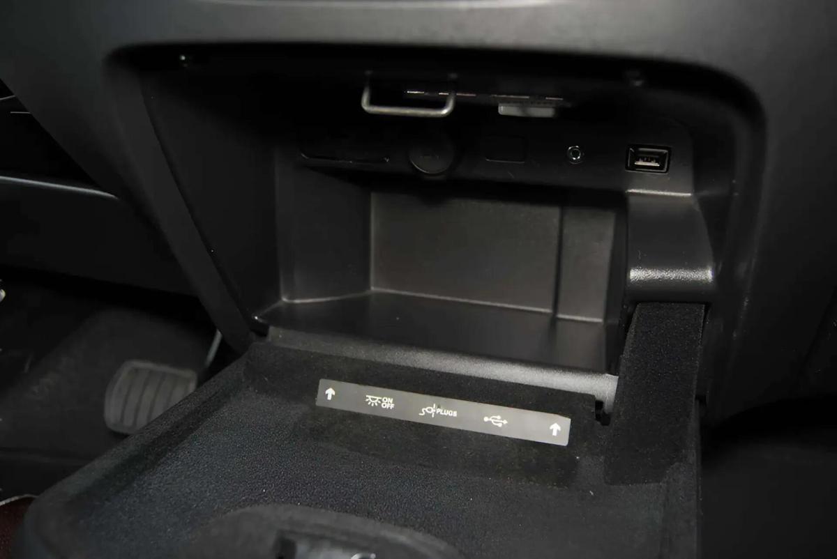 citroen-c4-grand-picasso-2018-diesel-1560cc